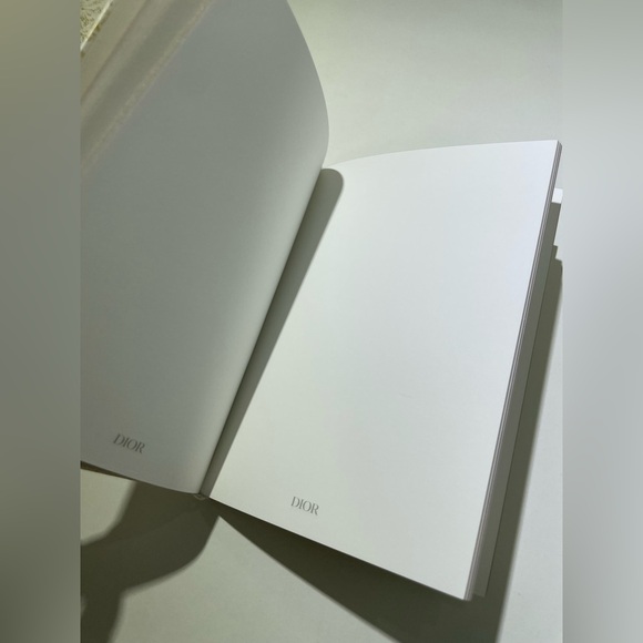 Dior Gift Notebook with Gift Packaging Set - Picture 15 of 15